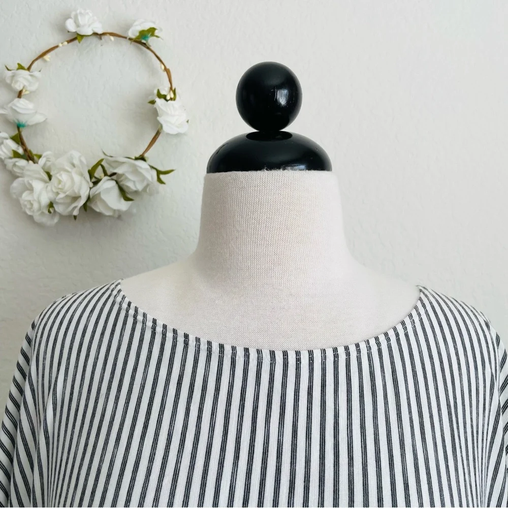 Max Studio Tie-Front Short Sleeve Top/Tunic - Picture 4 of 13